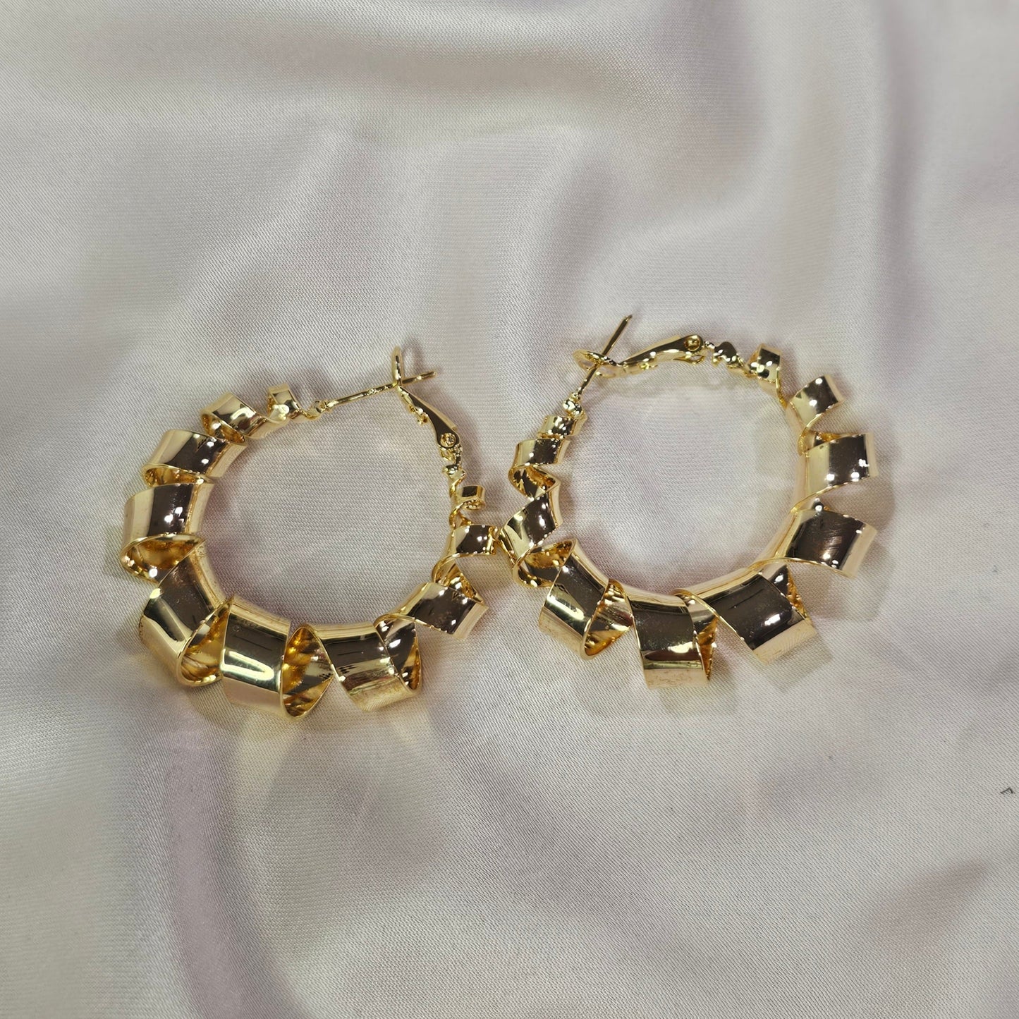 Elara Spiral Hoops