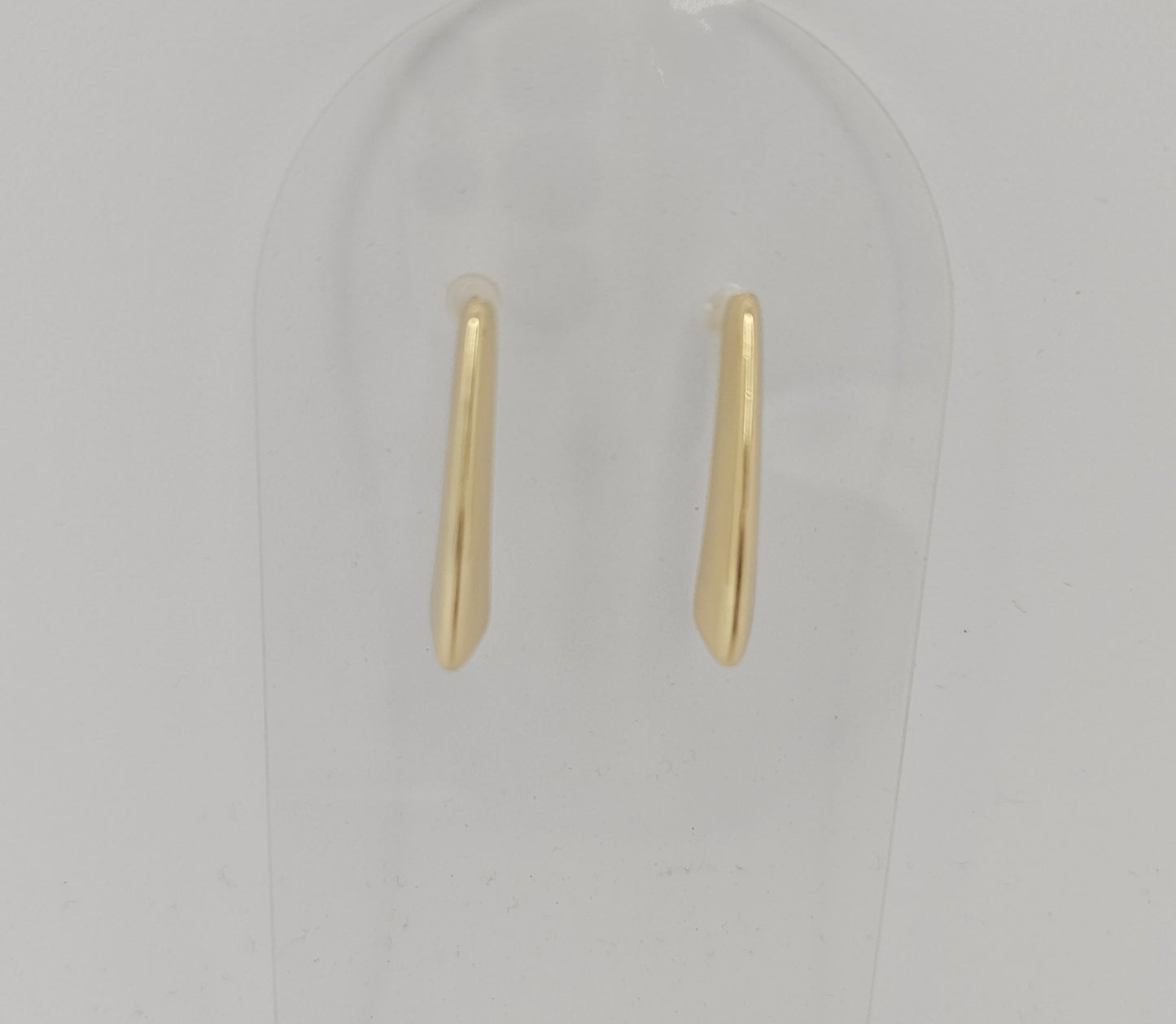 Cassandra Studs