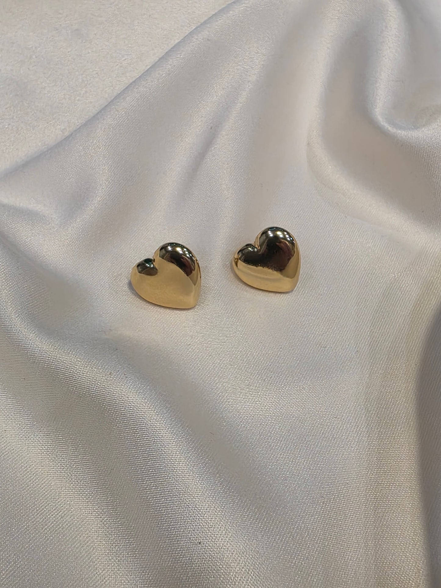 Amelia Heart Studs